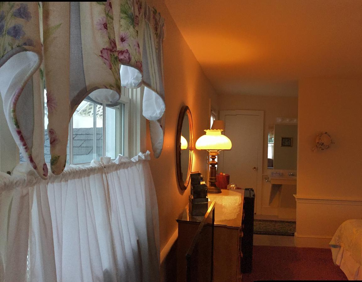 The Holiday House Inn & Motel Scarborough Exterior photo